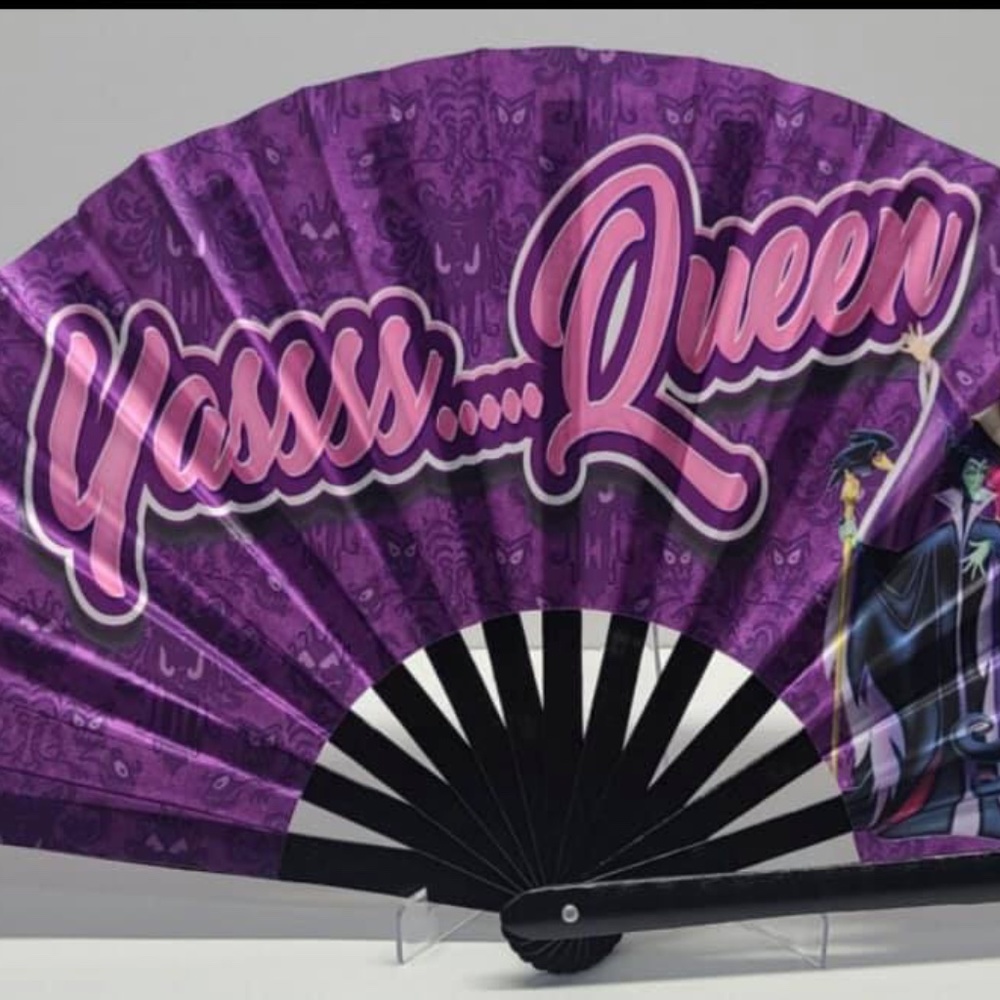 Clack Fan- Yes Queen